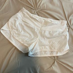 white lululemon shorts size 4